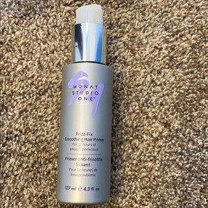 Monat Frizz Fix Hair Smoothing Primer